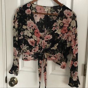 BillaBong NWT Floral Front Tie Crop Top